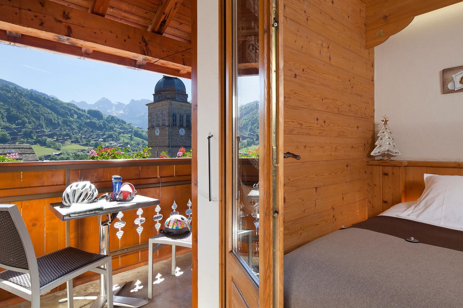 Logis La Croix-Saint-Maurice Hotel Le Grand-Bornand Exterior photo
