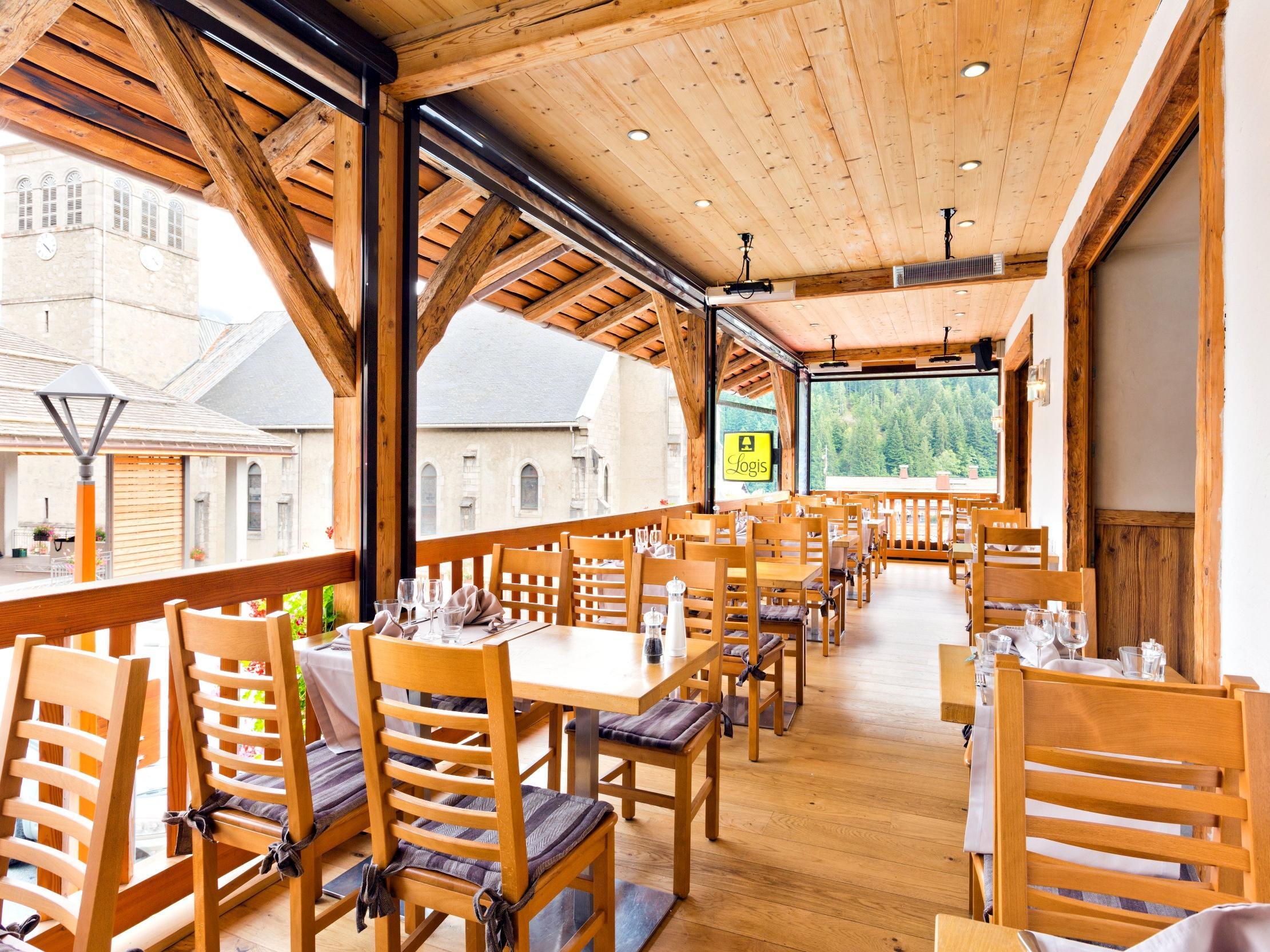 Logis La Croix-Saint-Maurice Hotel Le Grand-Bornand Exterior photo