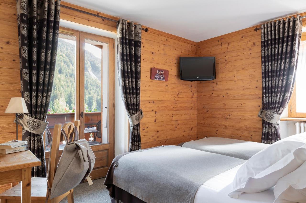 Logis La Croix-Saint-Maurice Hotel Le Grand-Bornand Exterior photo