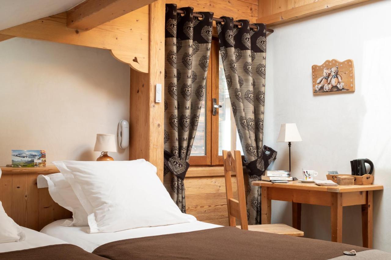 Logis La Croix-Saint-Maurice Hotel Le Grand-Bornand Exterior photo