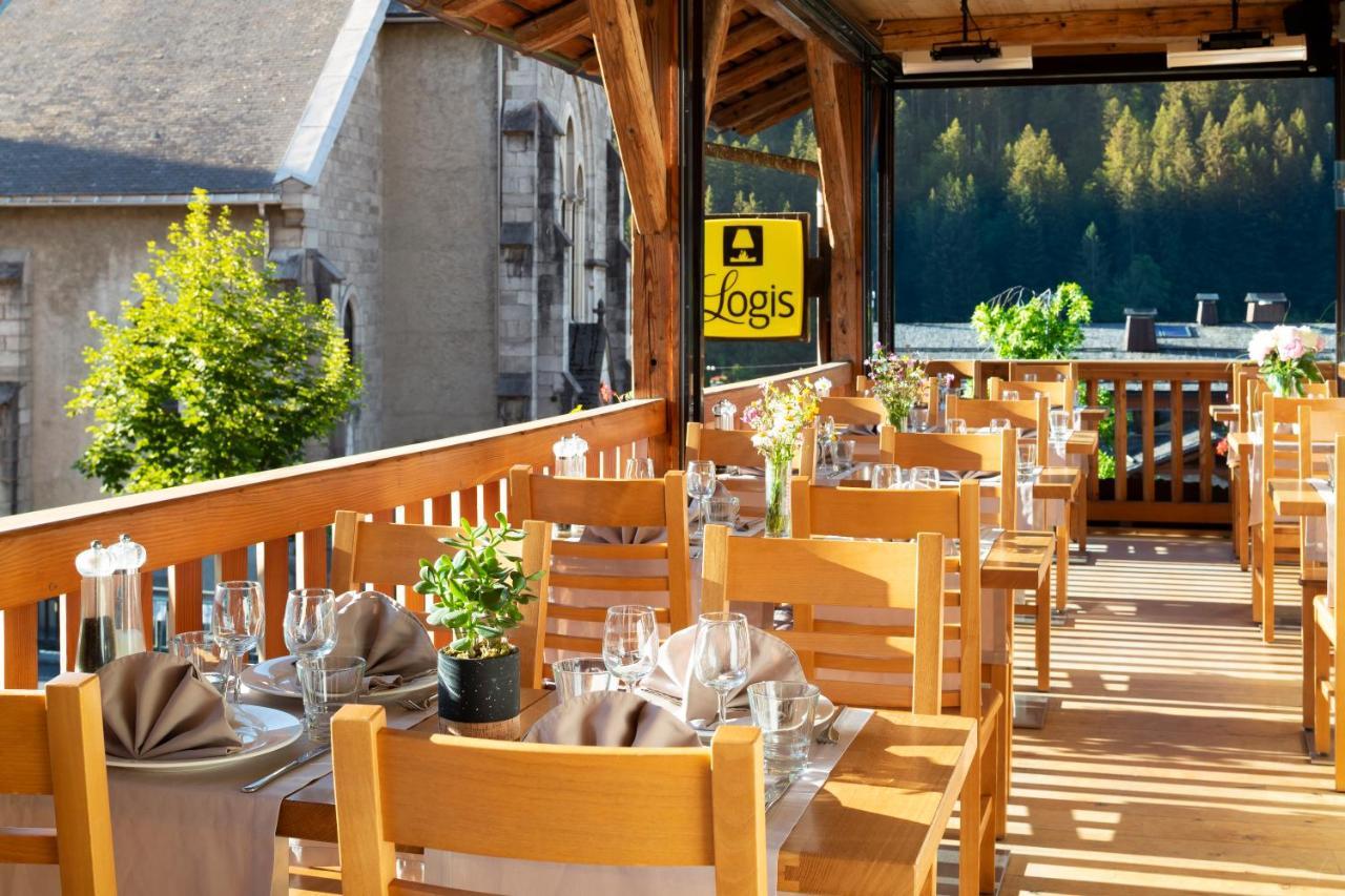 Logis La Croix-Saint-Maurice Hotel Le Grand-Bornand Exterior photo
